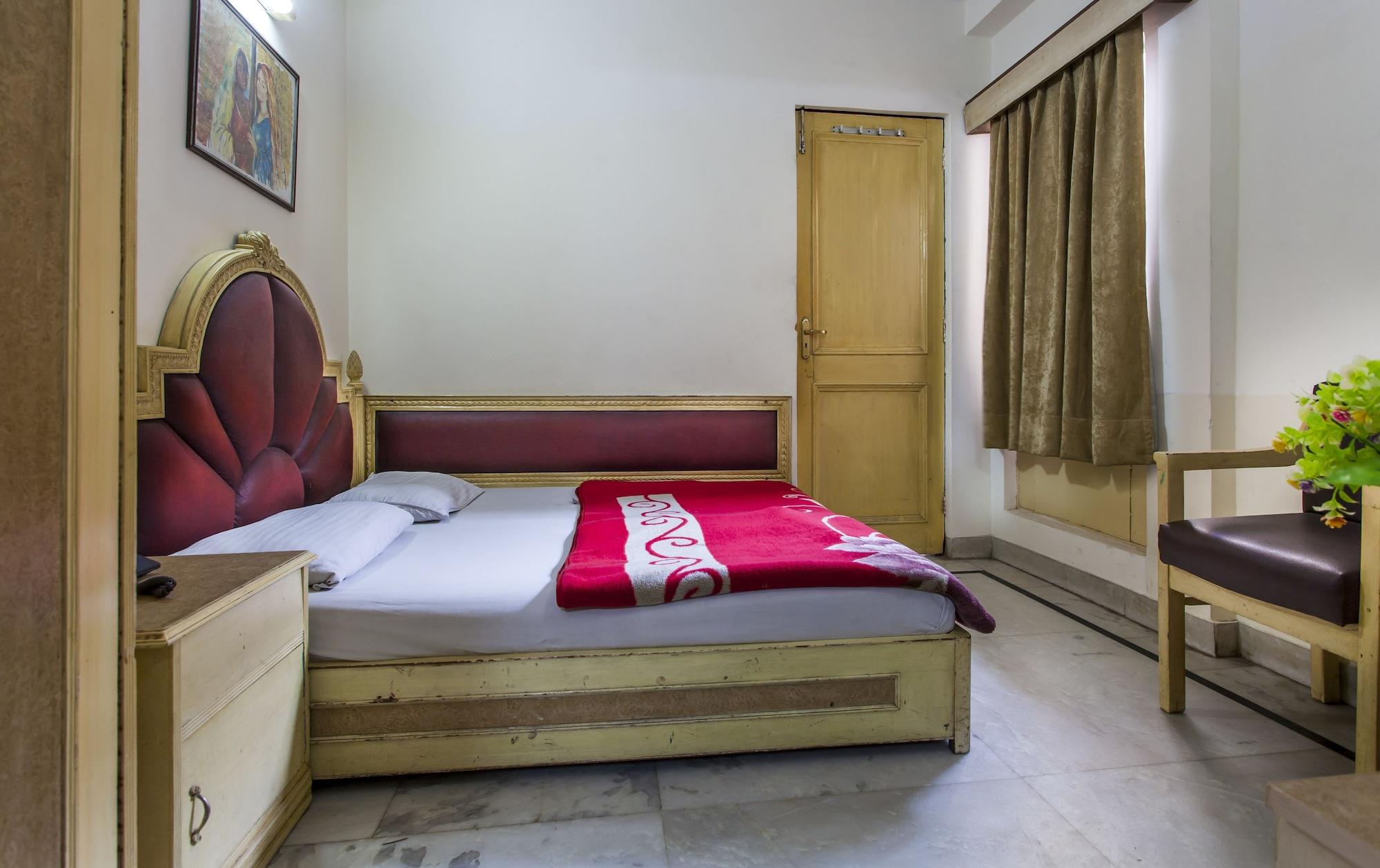 Hotel Sunshine Delhi  Buitenkant foto
