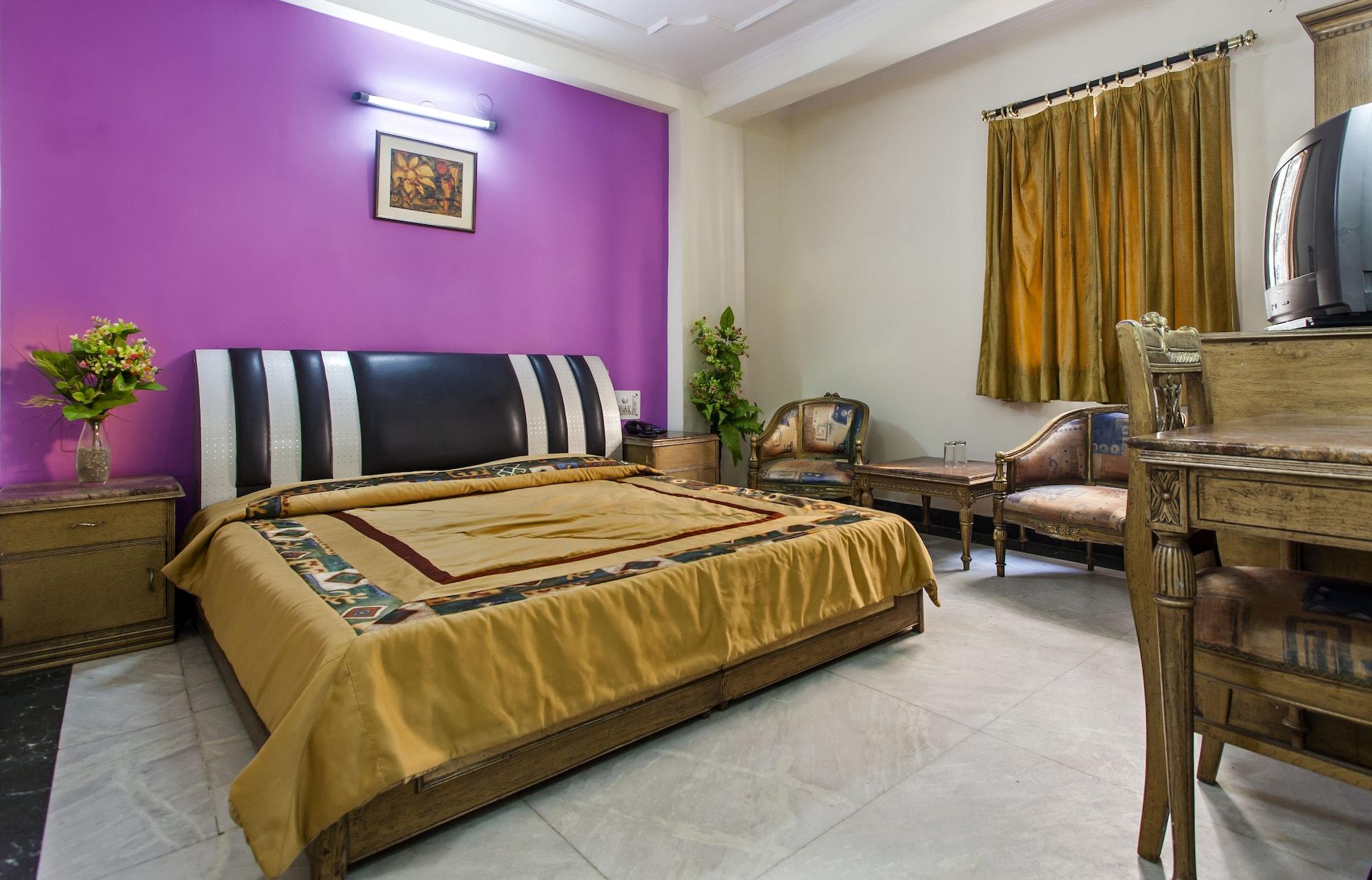 Hotel Sunshine Delhi  Buitenkant foto