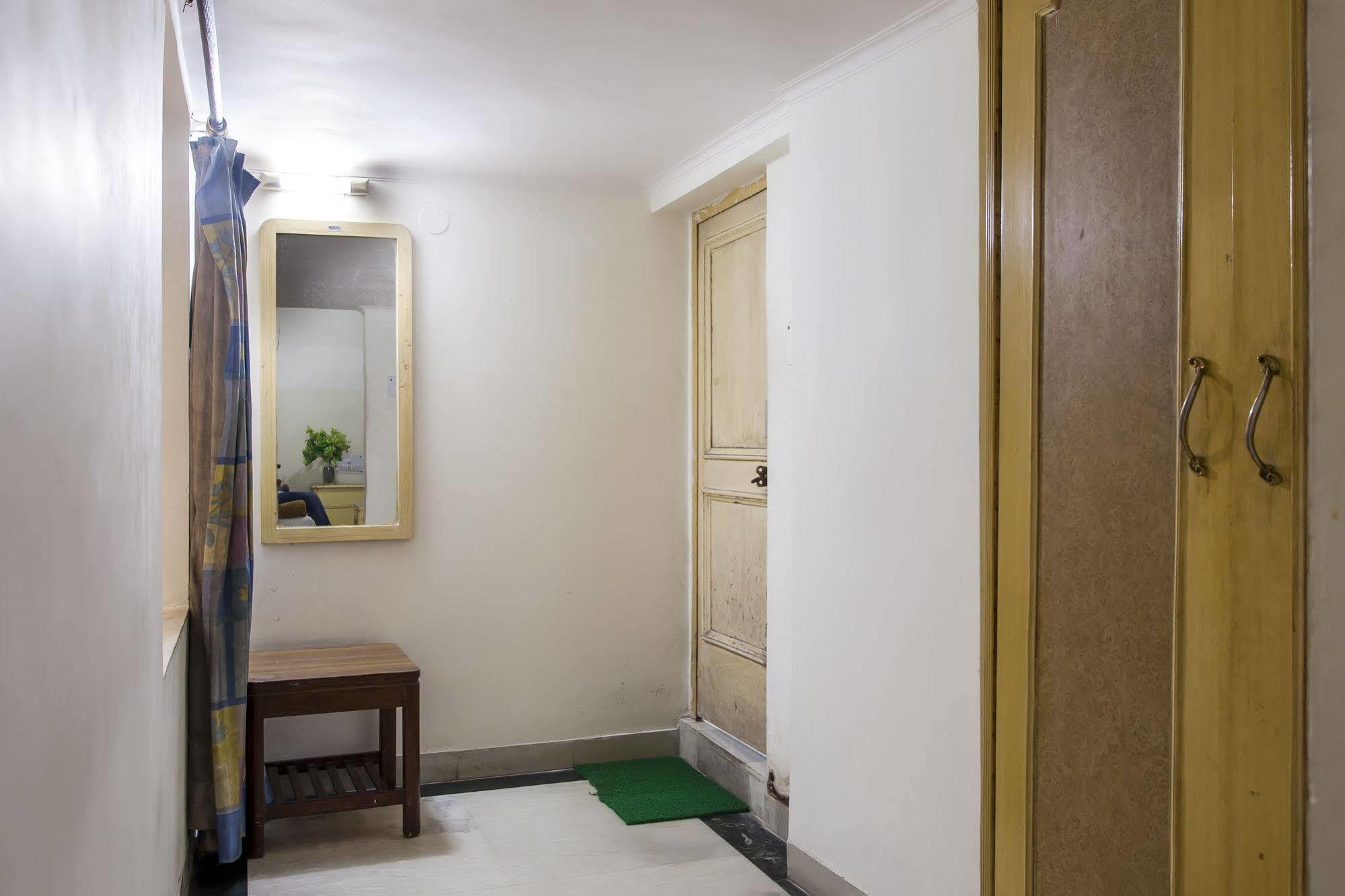 Hotel Sunshine Delhi  Buitenkant foto