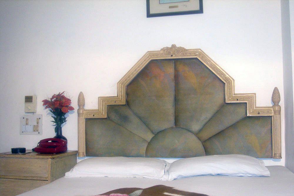 Hotel Sunshine Delhi  Buitenkant foto